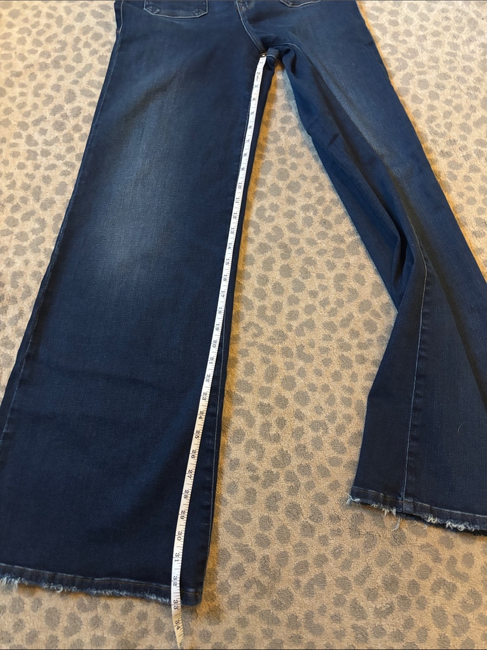 Good American Soft-Tech Good Waist
High-Rise Palazzo Jeans - Picture 13 of 15